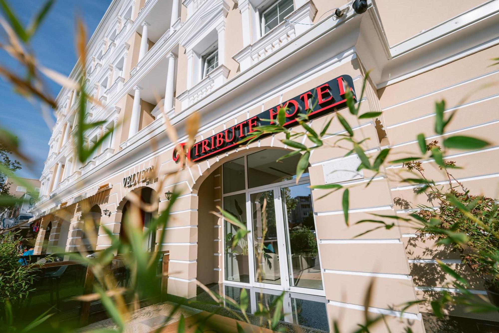 Tribute Hotel Shkoder Bagian luar foto