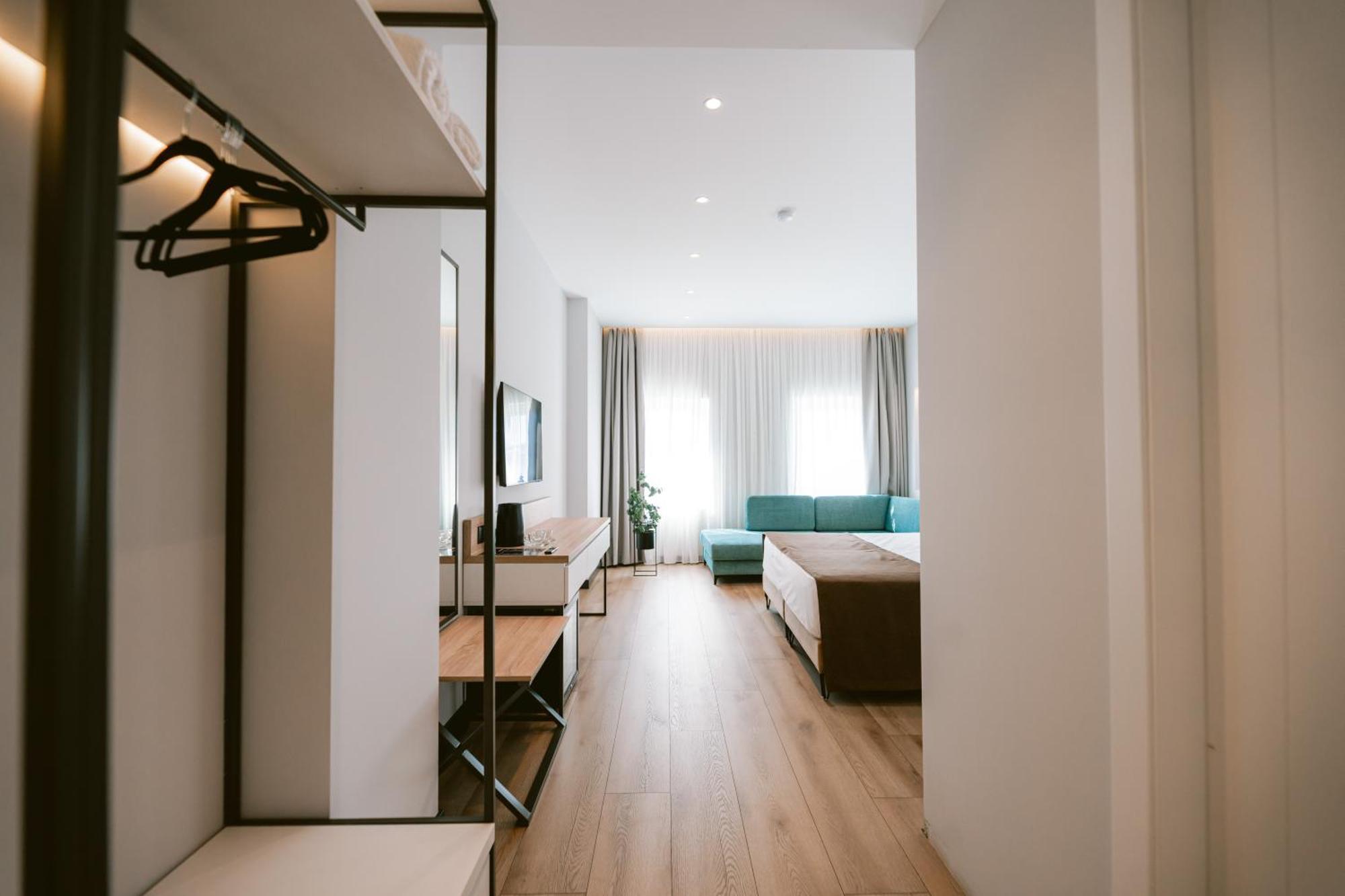 Tribute Hotel Shkoder Bagian luar foto