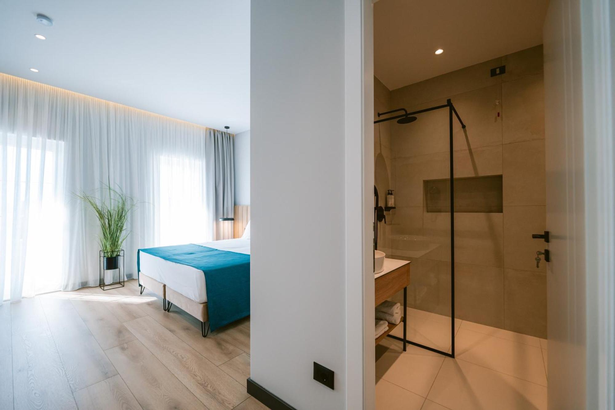 Tribute Hotel Shkoder Bagian luar foto