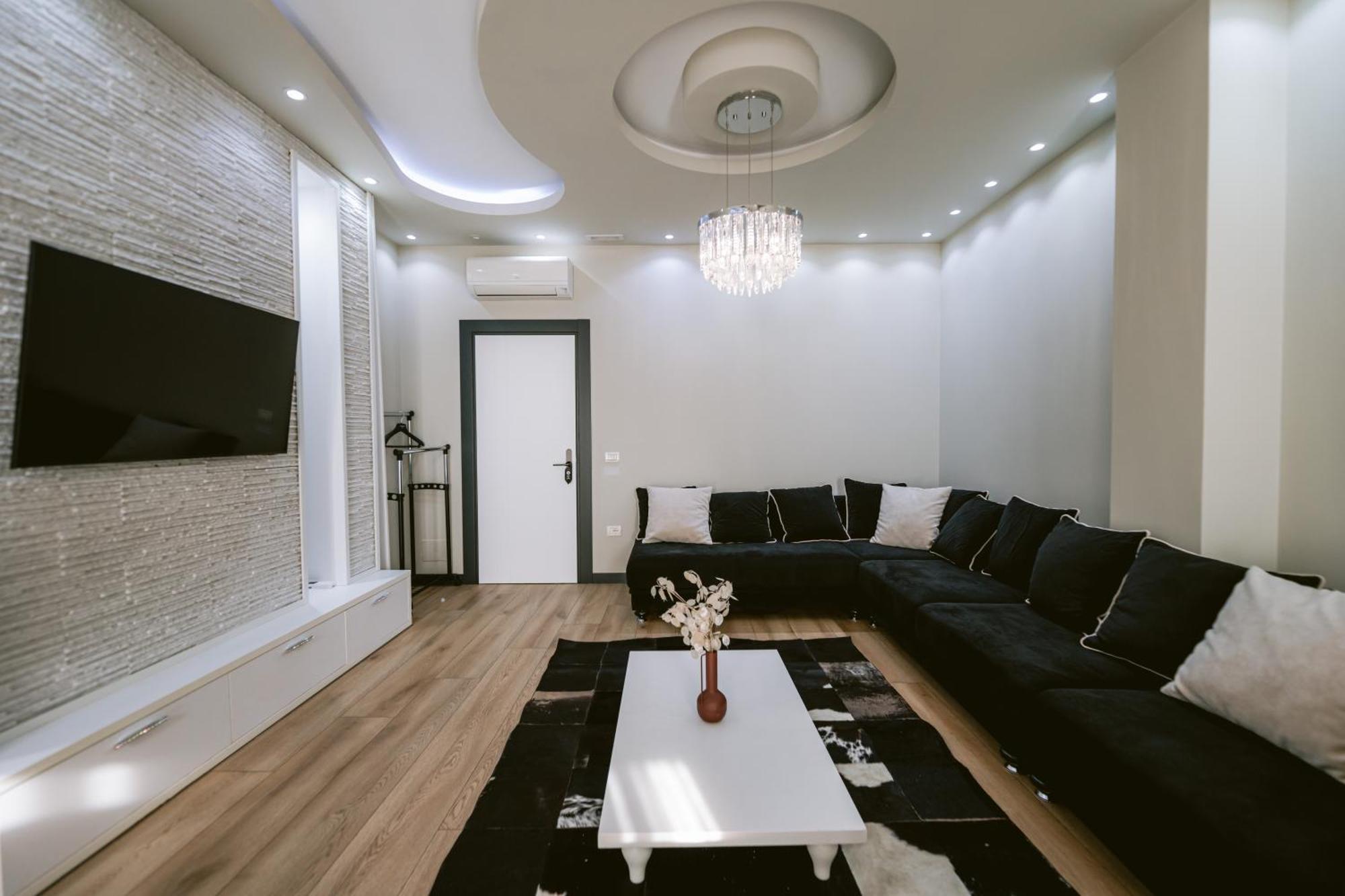 Tribute Hotel Shkoder Bagian luar foto